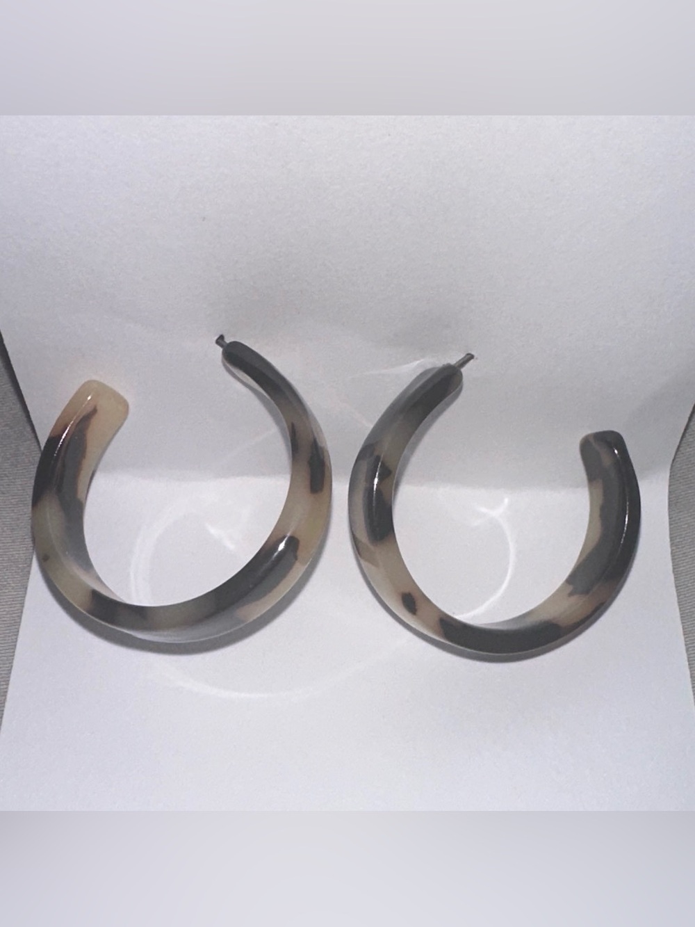 Nordstrom Tortoiseshell Hoop Earrings in Brown and Cream